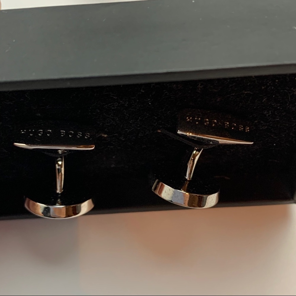Hugo Boss Cuff Links - Picture 2 of 4